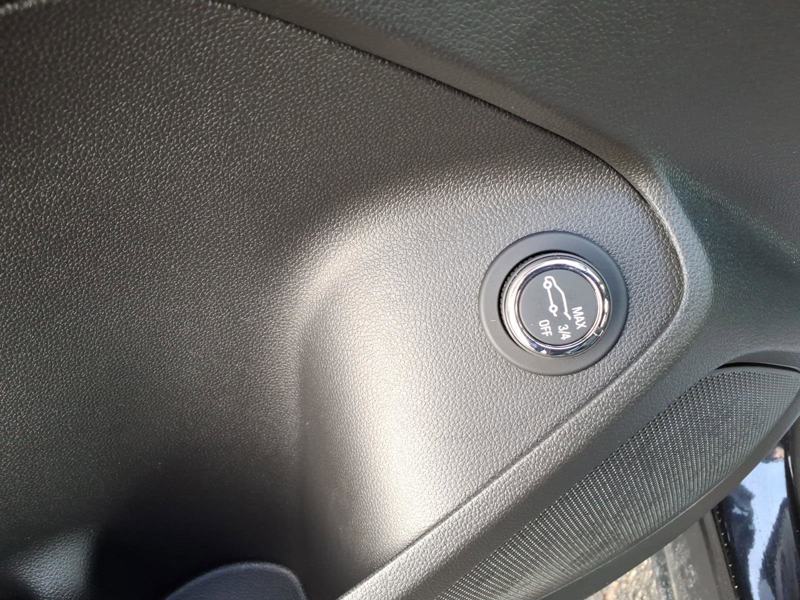 Certified 2025 Chevrolet TrailBlazer RS w/ Convenience Package image 18