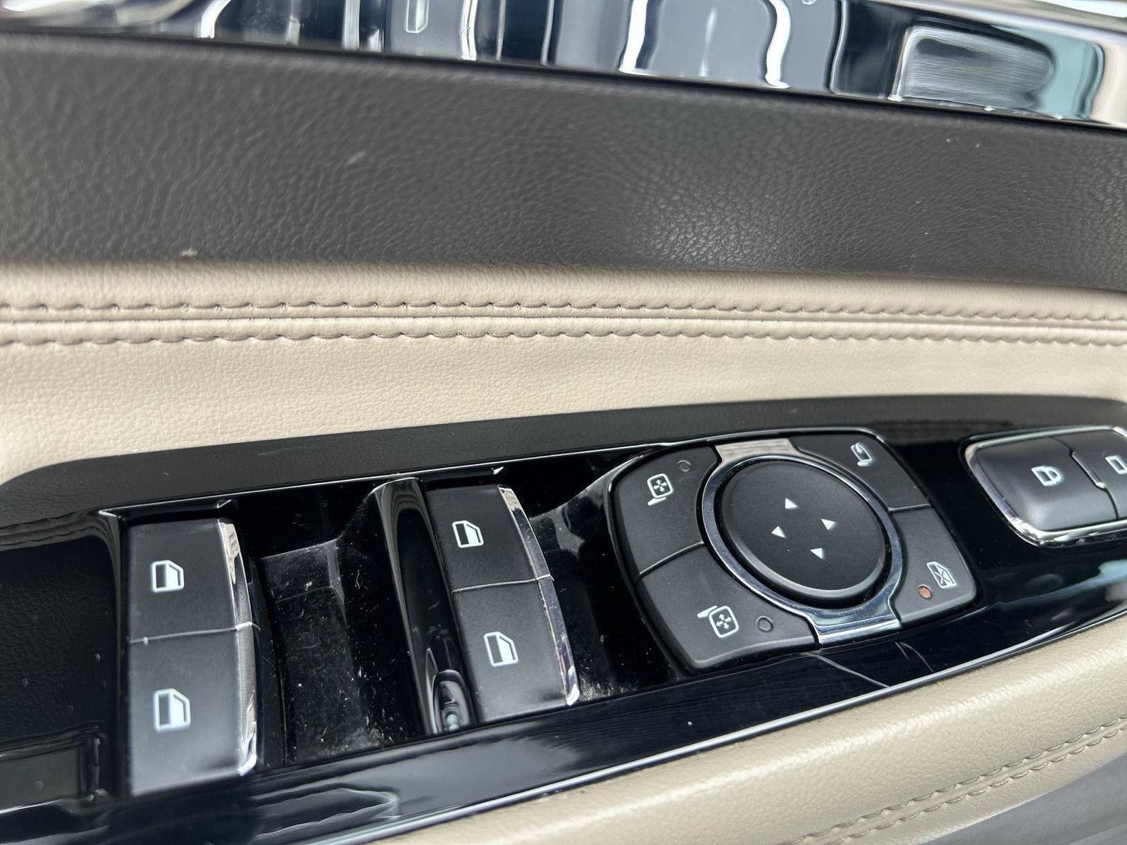 Used 2021 Lincoln Corsair FWD image 13