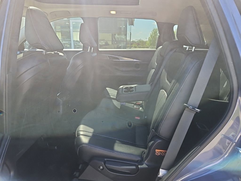 Used 2023 INFINITI QX60 Luxe AWD/4WD image 18