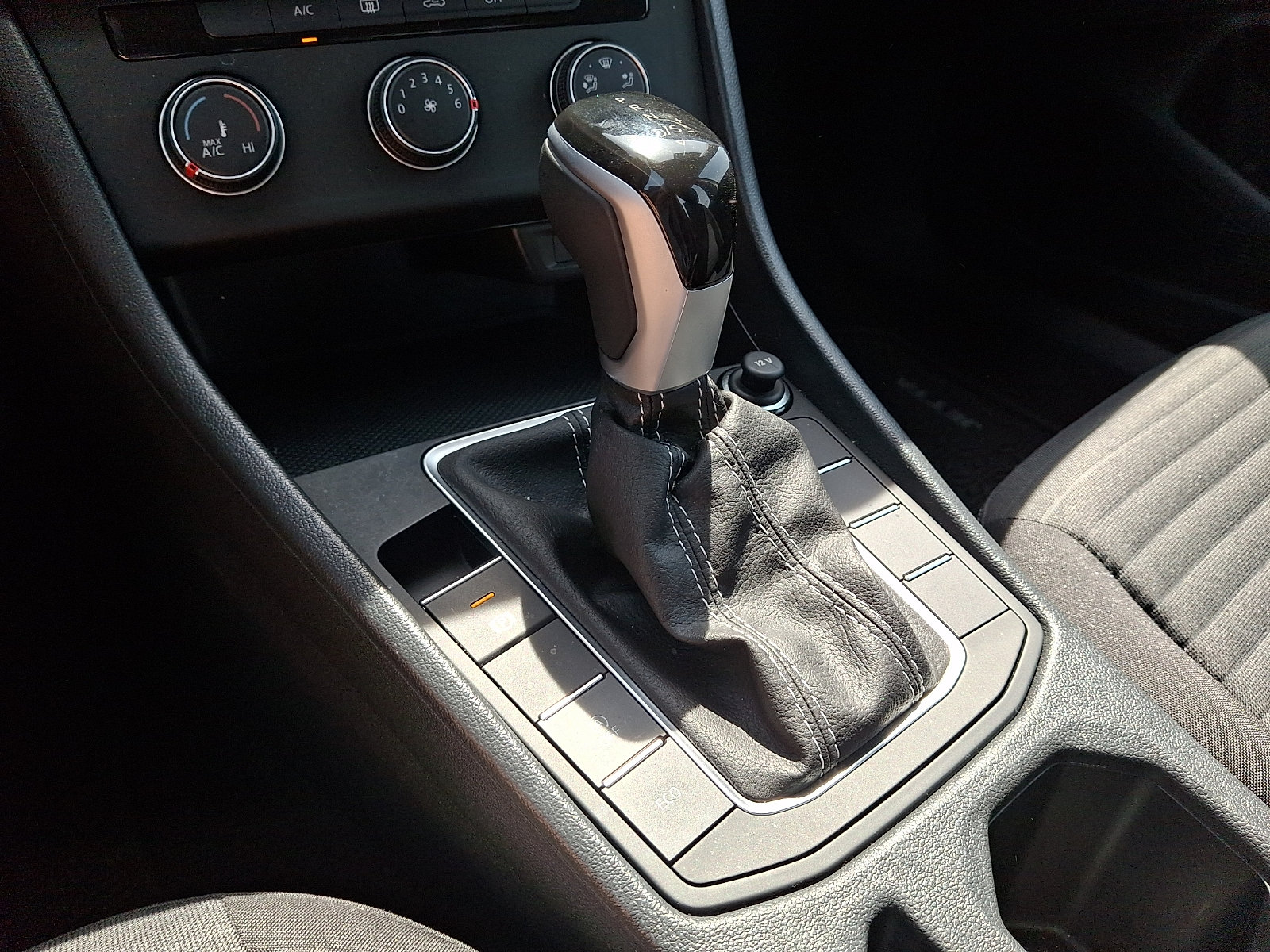 Certified 2024 Volkswagen Jetta S FWD image 14