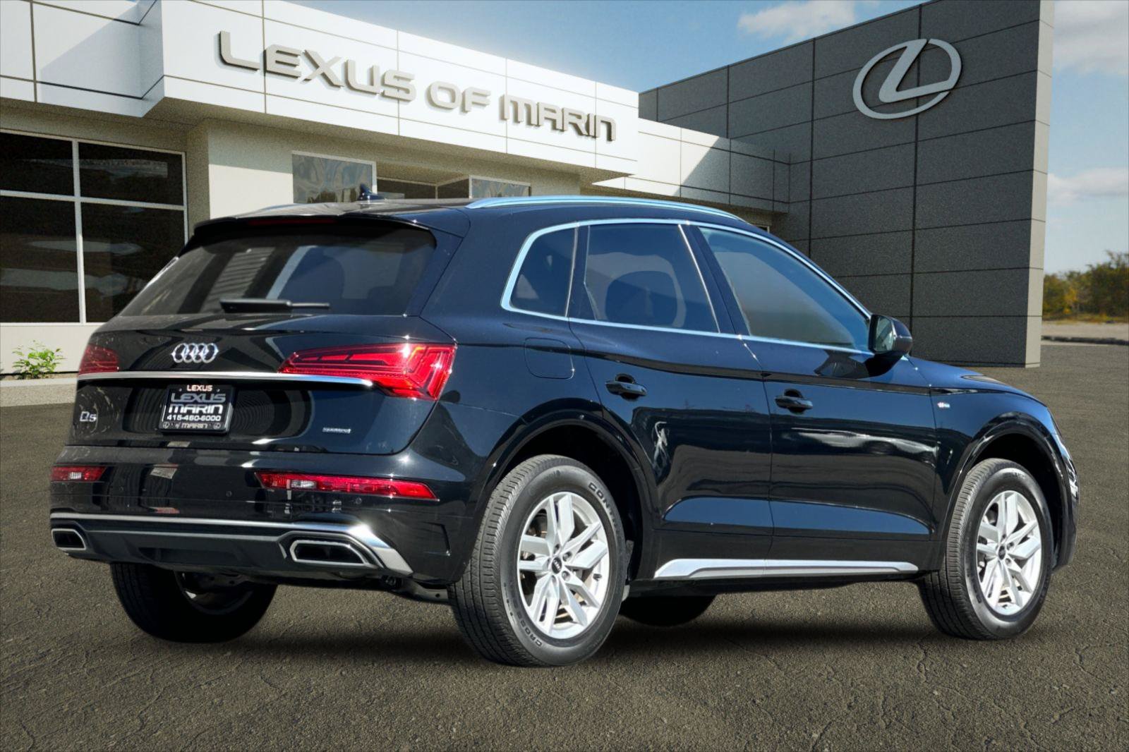 Used 2023 Audi Q5 2.0T Premium w/ Convenience Package AWD/4WD image 9
