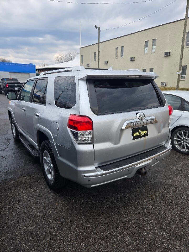 Used 2010 Toyota 4Runner SR5 image 3