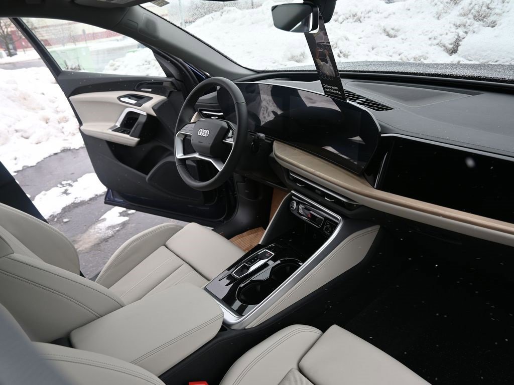 New 2025 Audi Q5 Prestige image 14