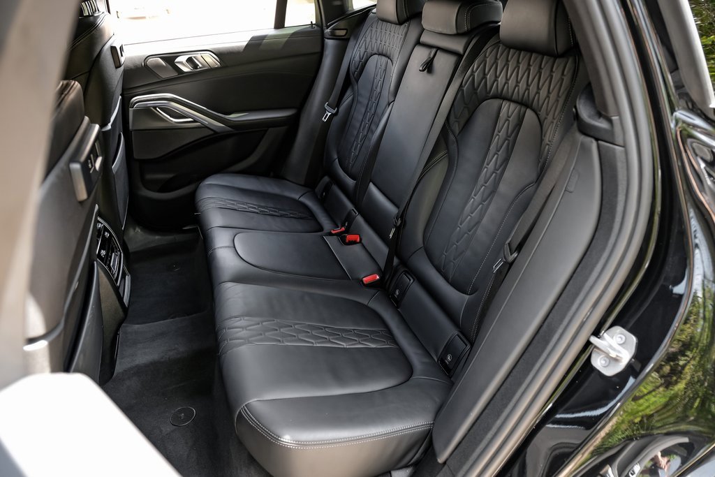 Used 2023 BMW X6 xDrive40i w/ M Sport Package image 45