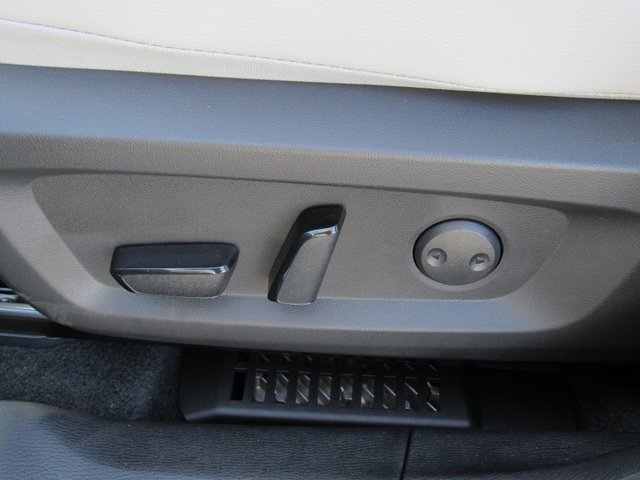 New 2025 Mitsubishi Outlander SEL image 15