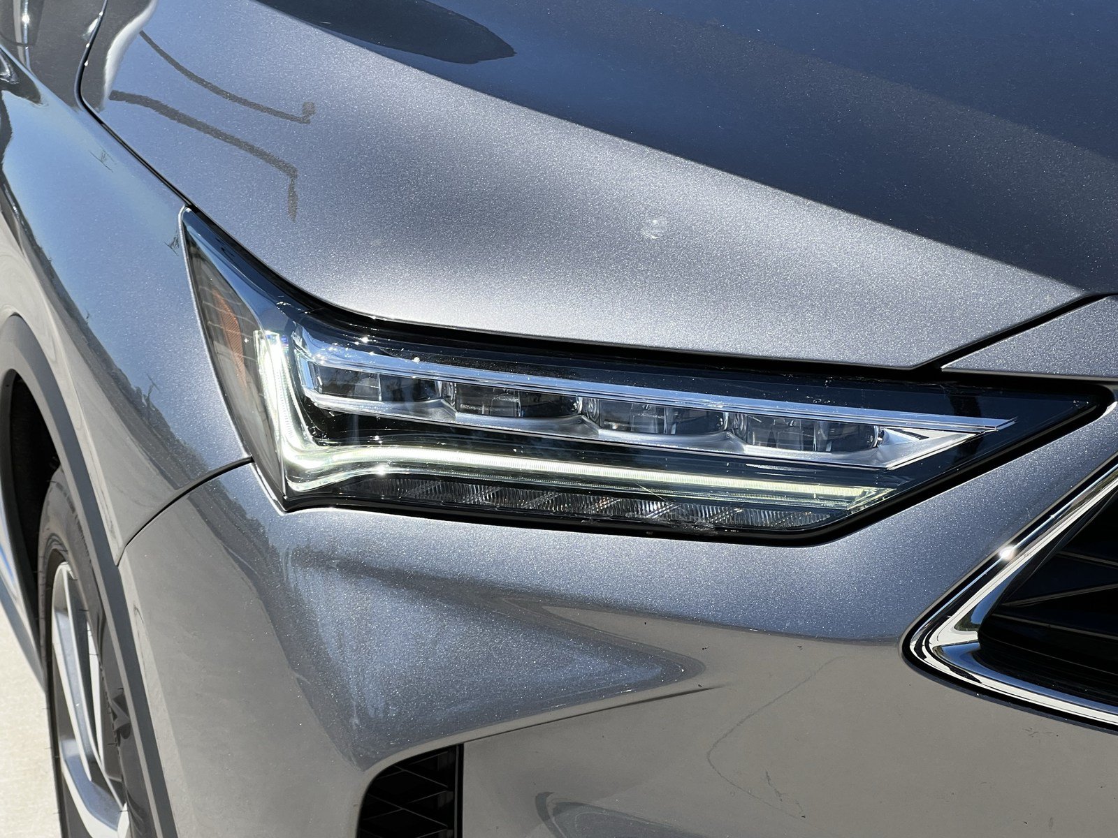 Certified 2025 Acura MDX w/ Technology Package FWD image 11