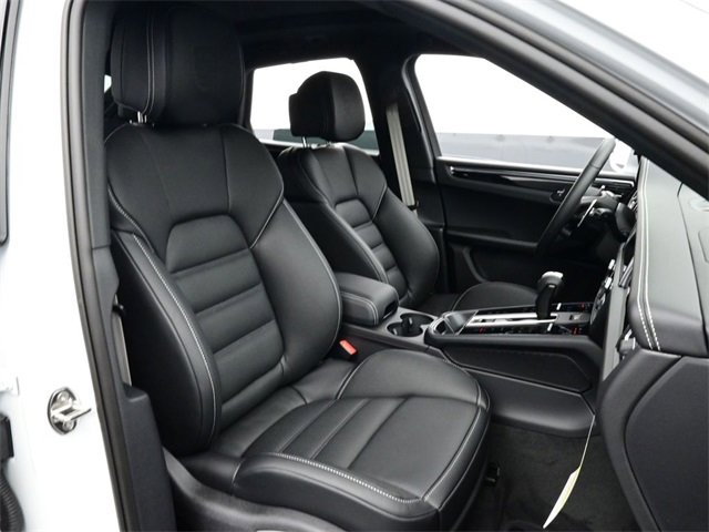 New 2026 Porsche Macan S image 18