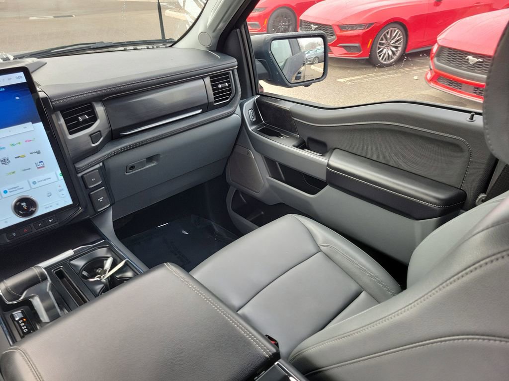 Used 2025 Ford F150 Lightning Flash image 14