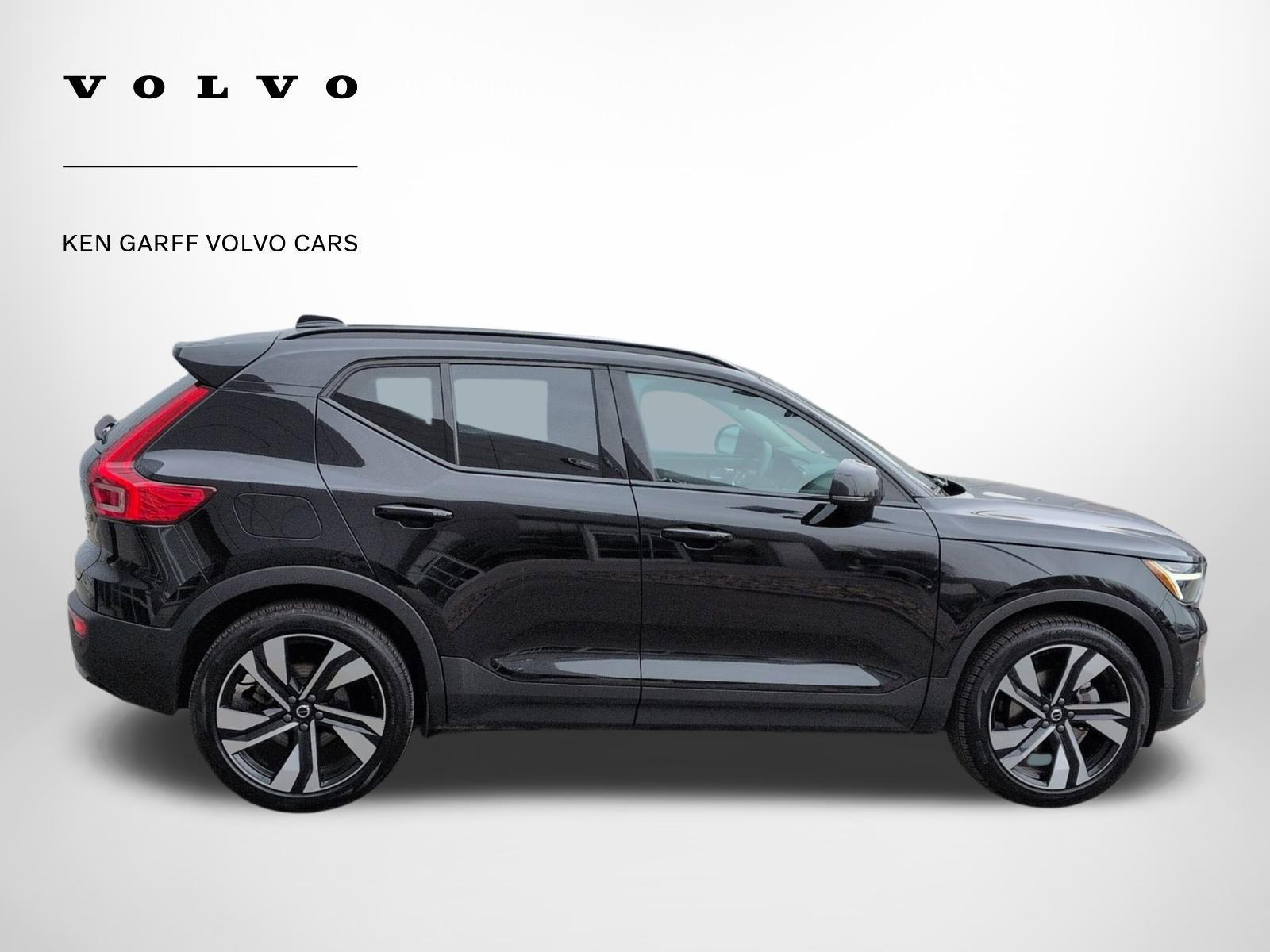 Certified 2023 Volvo XC40 B5 Ultimate w/ Climate Package image 2