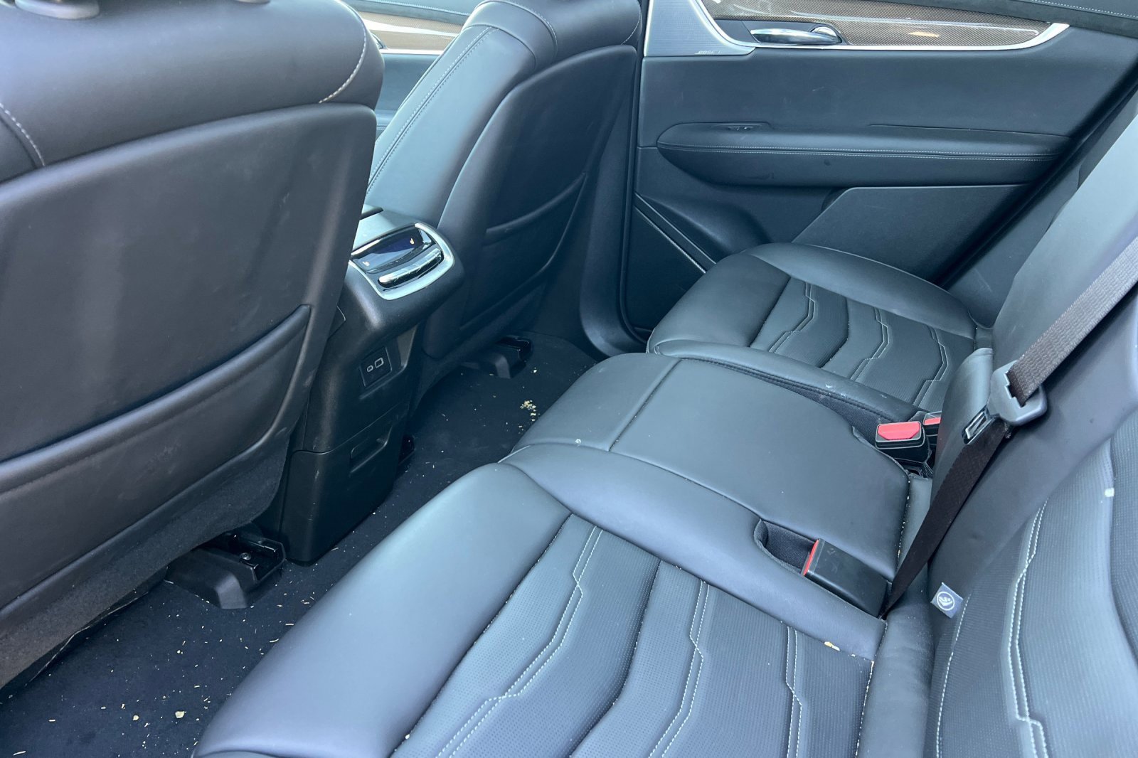 Certified 2024 Cadillac XT6 Sport w/ Platinum Package image 14