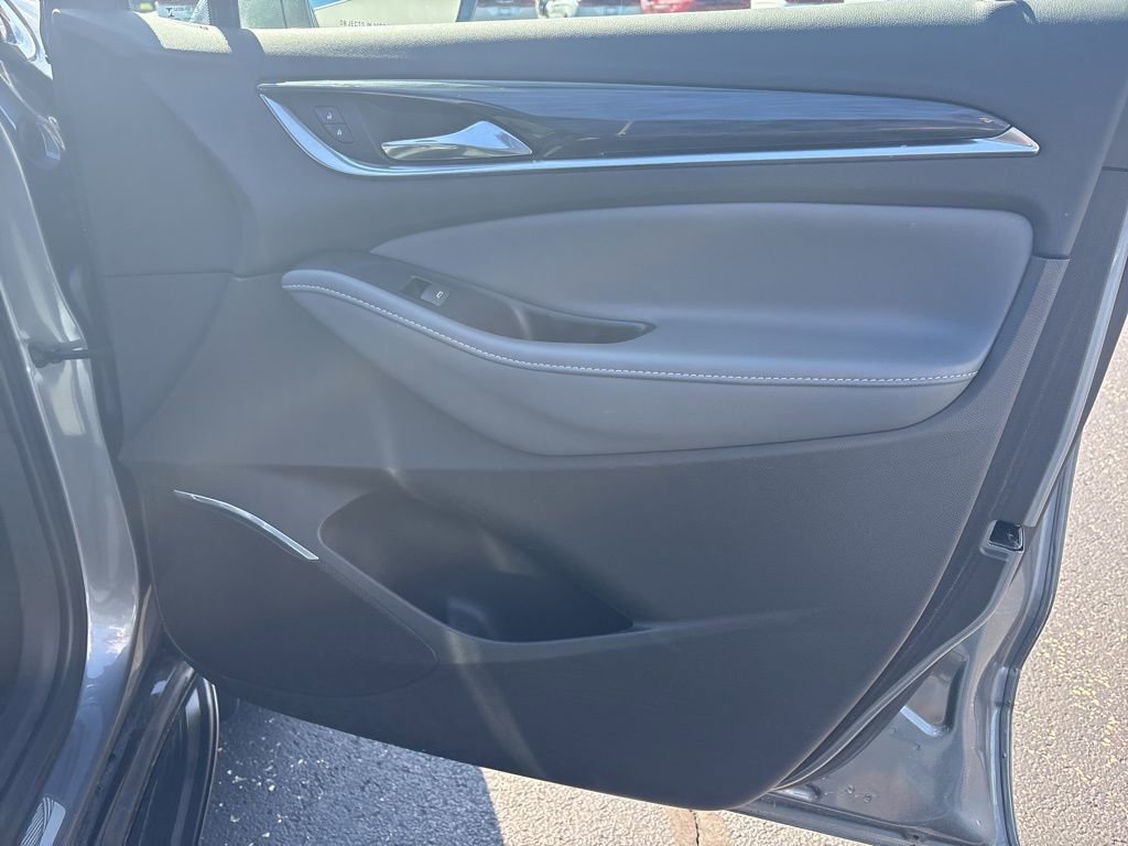 Used 2019 Buick Enclave Essence image 39