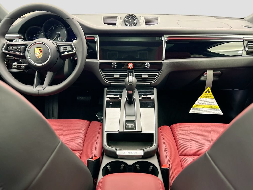 Used 2026 Porsche Macan AWD/4WD image 16