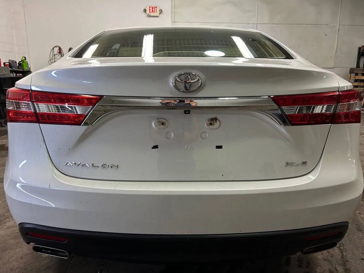 Used 2014 Toyota Avalon XLE image 4