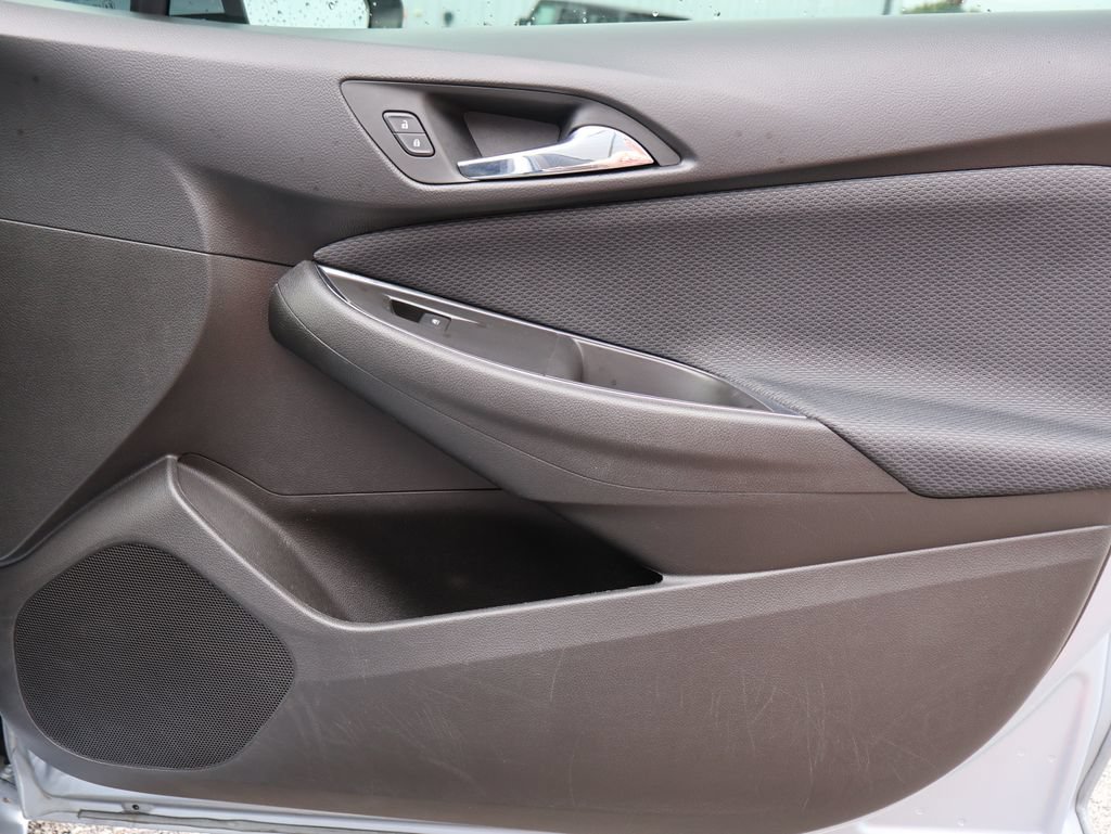 Used 2018 Chevrolet Cruze LT FWD image 7