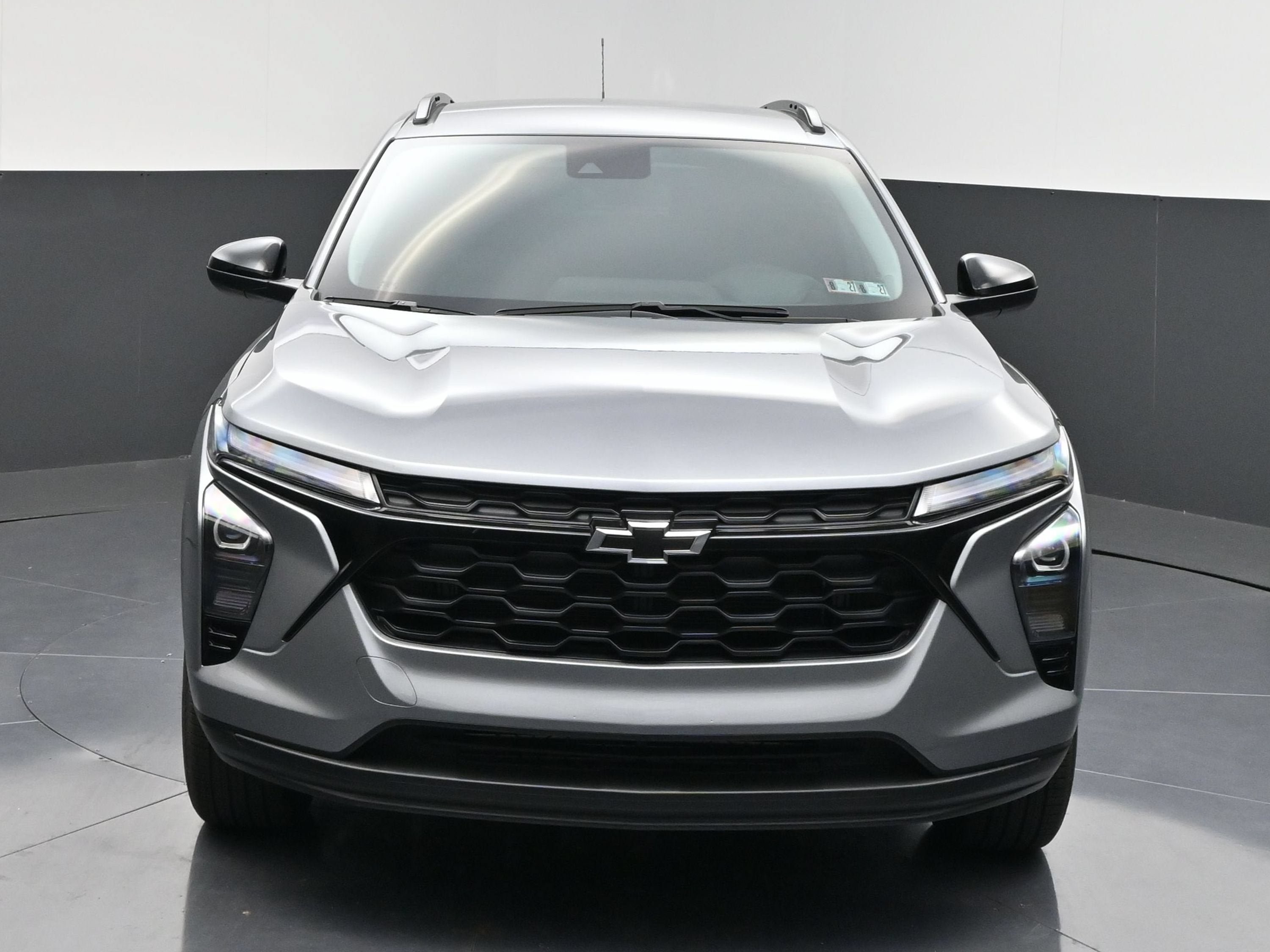 New 2026 Chevrolet Trax LT w/ Sunroof Package FWD image 3