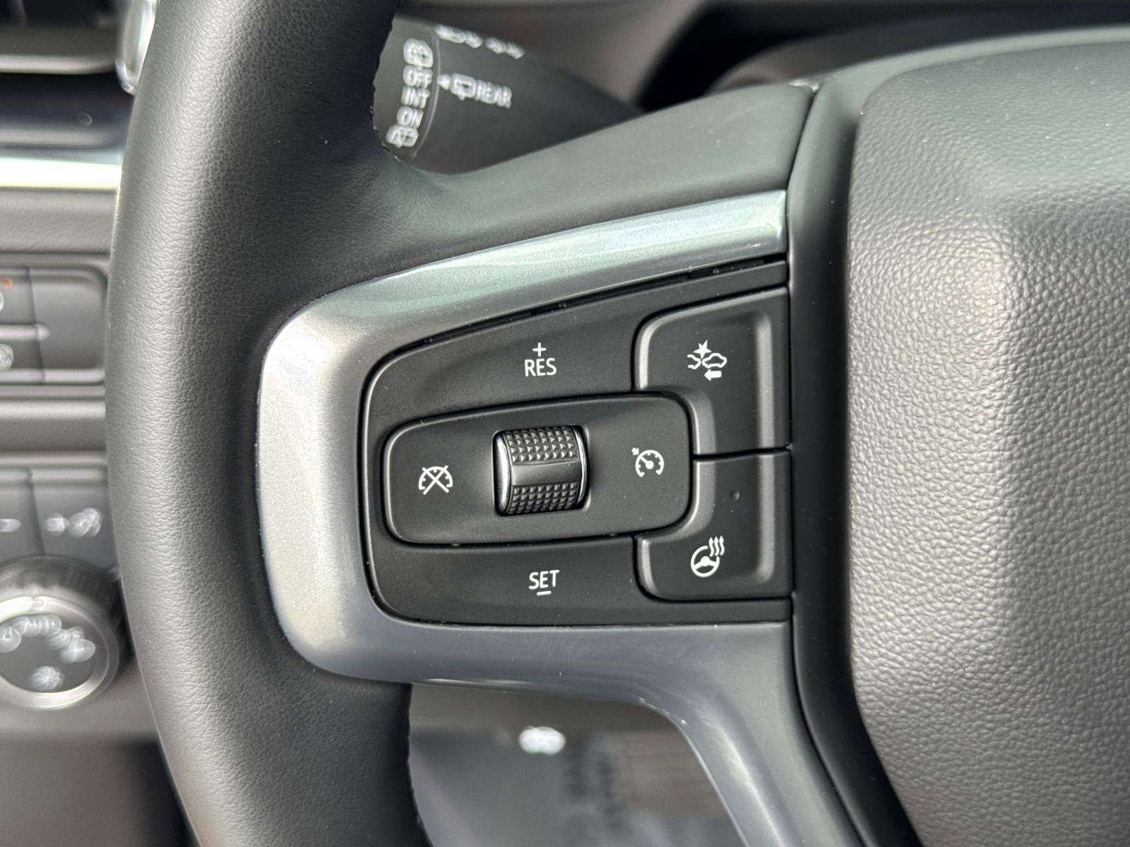 Used 2024 Chevrolet Tahoe Z71 w/ Luxury Package image 11