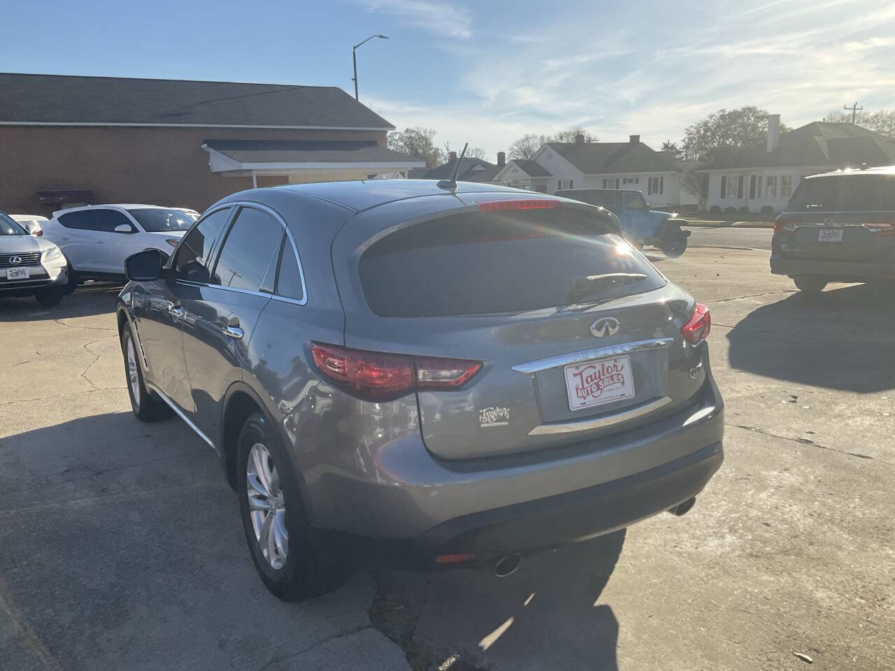 Used 2016 INFINITI QX70 2WD image 5