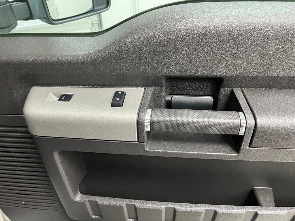 Used 2014 Ford F250 Lariat w/ Lariat Interior Package AWD/4WD image 50