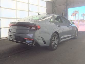 Used 2022 Kia K5 LXS FWD image 2