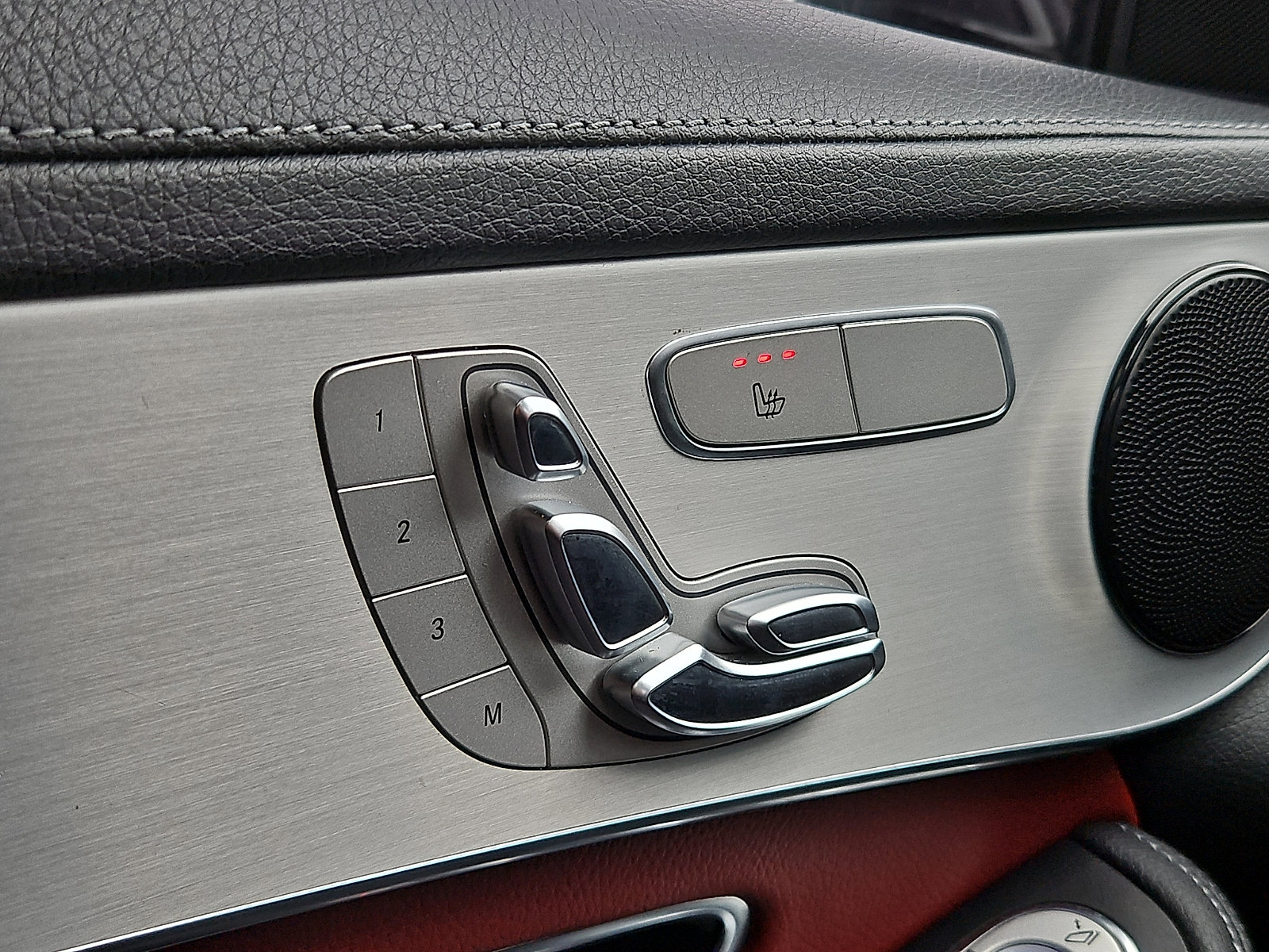 Used 2022 Mercedes-Benz GLC 43 AMG AMG GLC 43 image 26