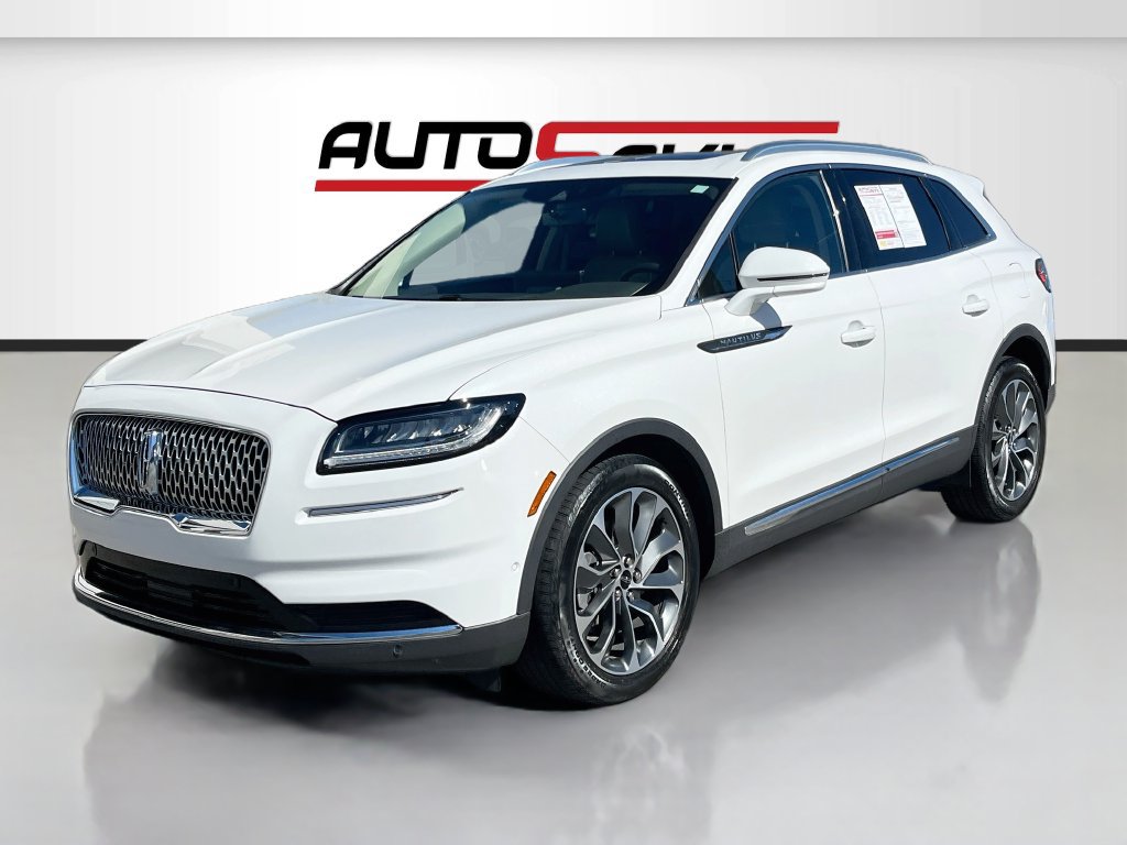 Used 2023 Lincoln Nautilus Reserve w/ Equipment Group 201A AWD/4WD image 3