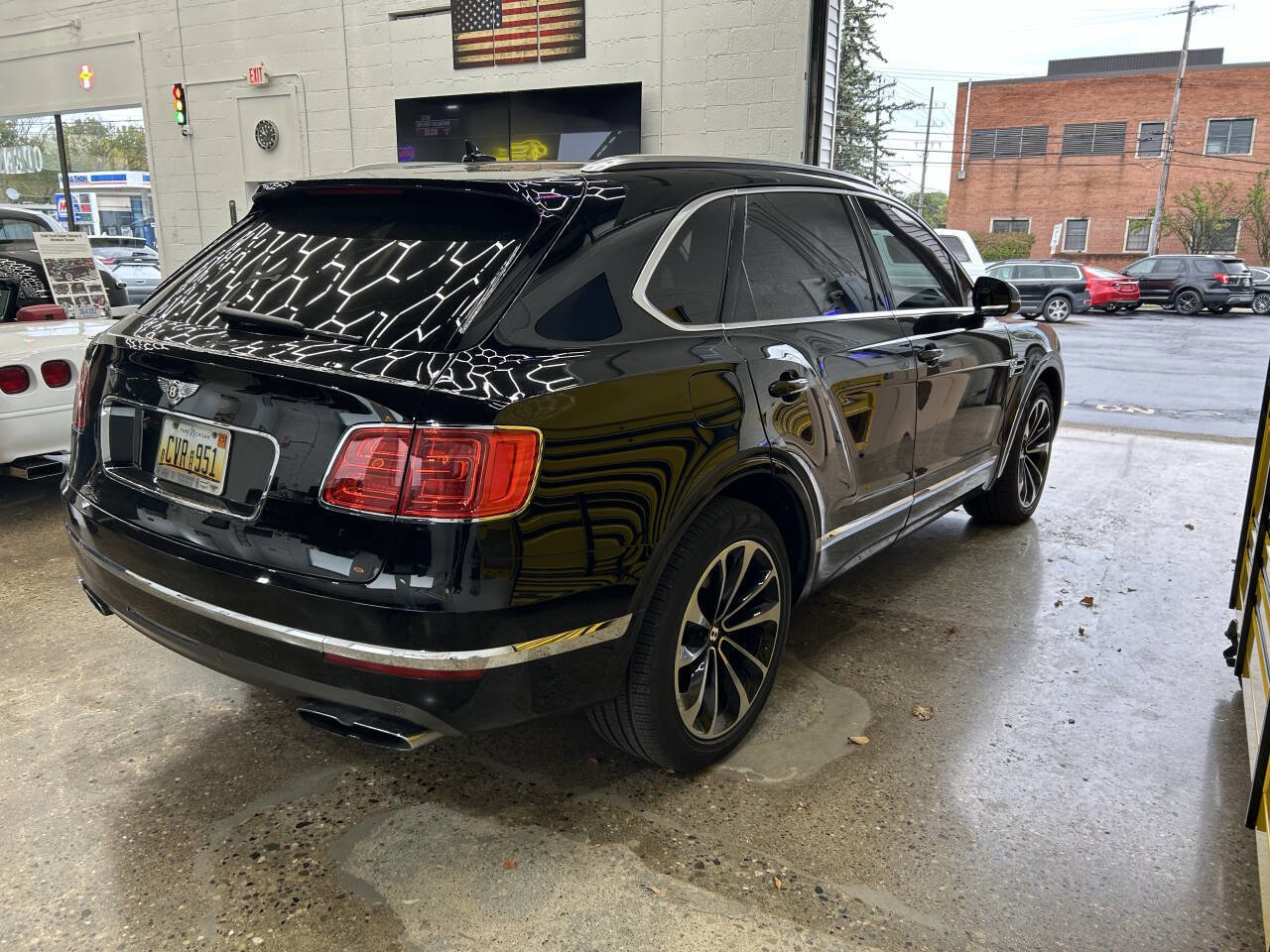 Used 2019 Bentley Bentayga image 12