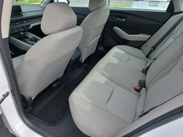 Used 2023 Honda Accord EX image 28