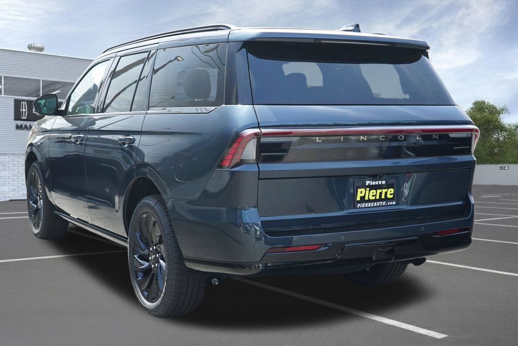 New 2026 Lincoln Navigator Reserve w/ Jet Appearance Package AWD/4WD image 8