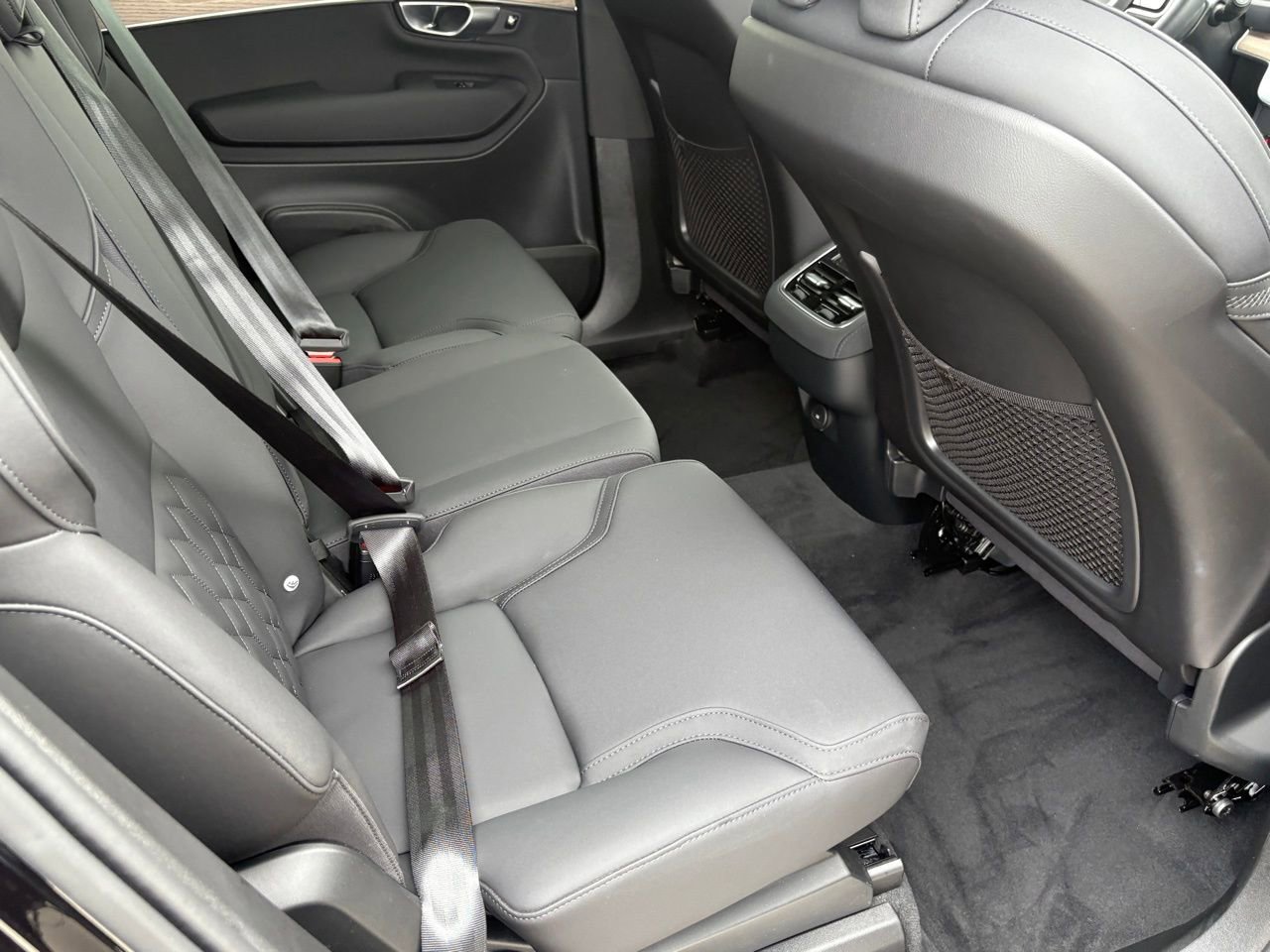 New 2026 Volvo XC90 B5 Core w/ Protection Package Premier image 33