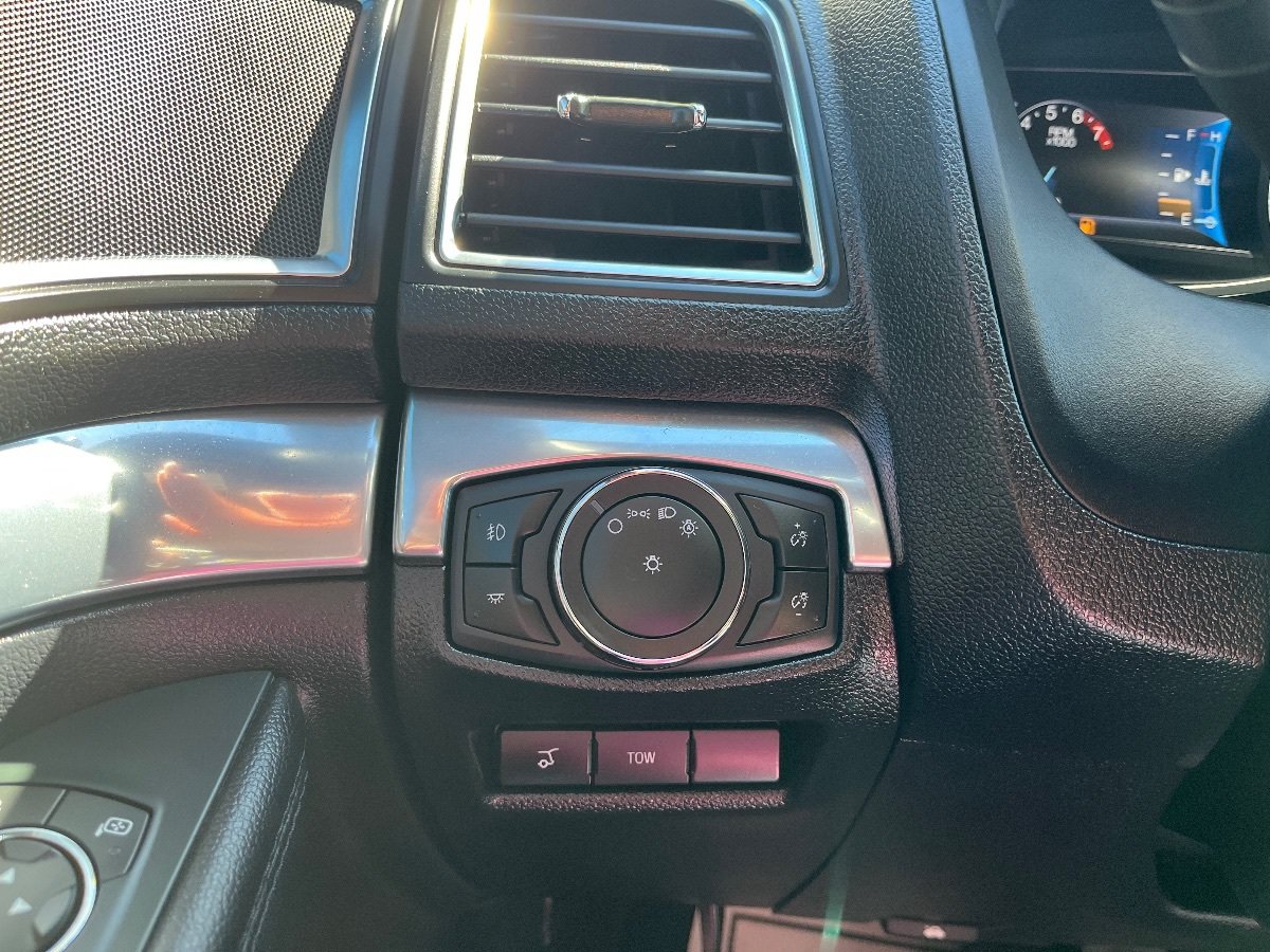 Used 2019 Ford Explorer Limited w/ Class III Trailer Tow Package FWD image 22