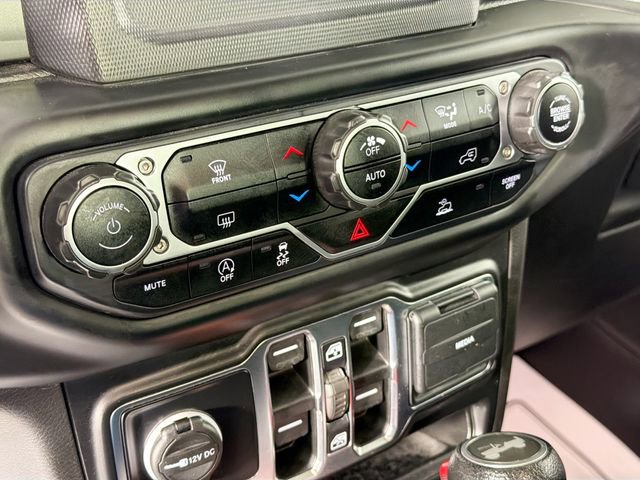 Used 2021 Jeep Wrangler Unlimited Sahara AWD/4WD image 15