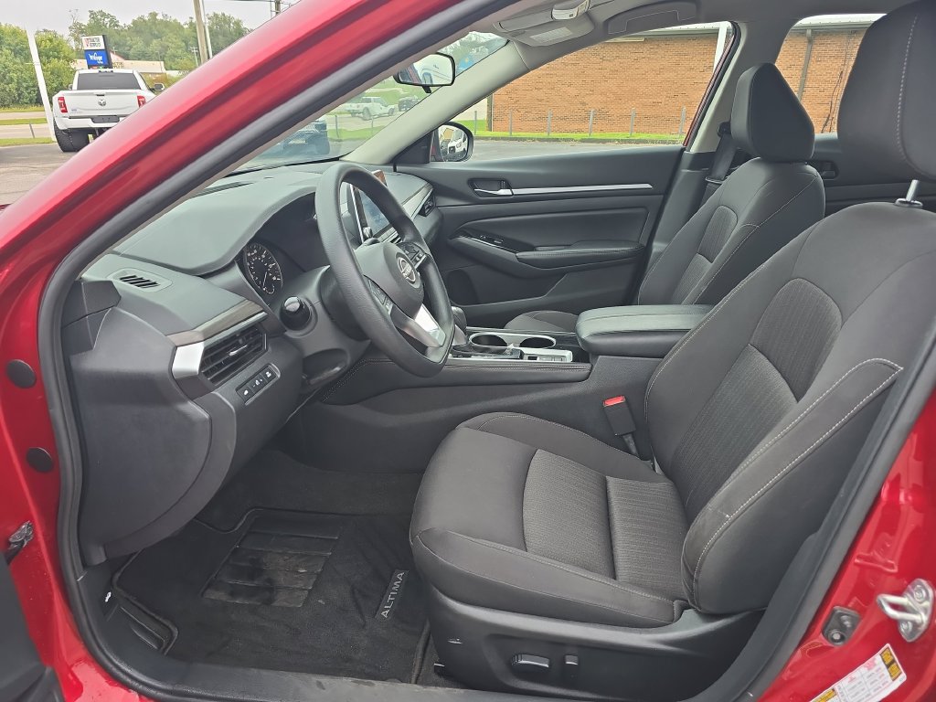 Used 2023 Nissan Altima 2.5 SV AWD/4WD image 23