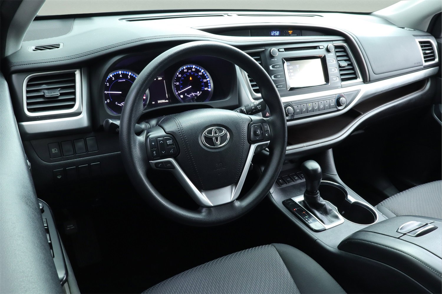 Used 2018 Toyota Highlander LE image 22