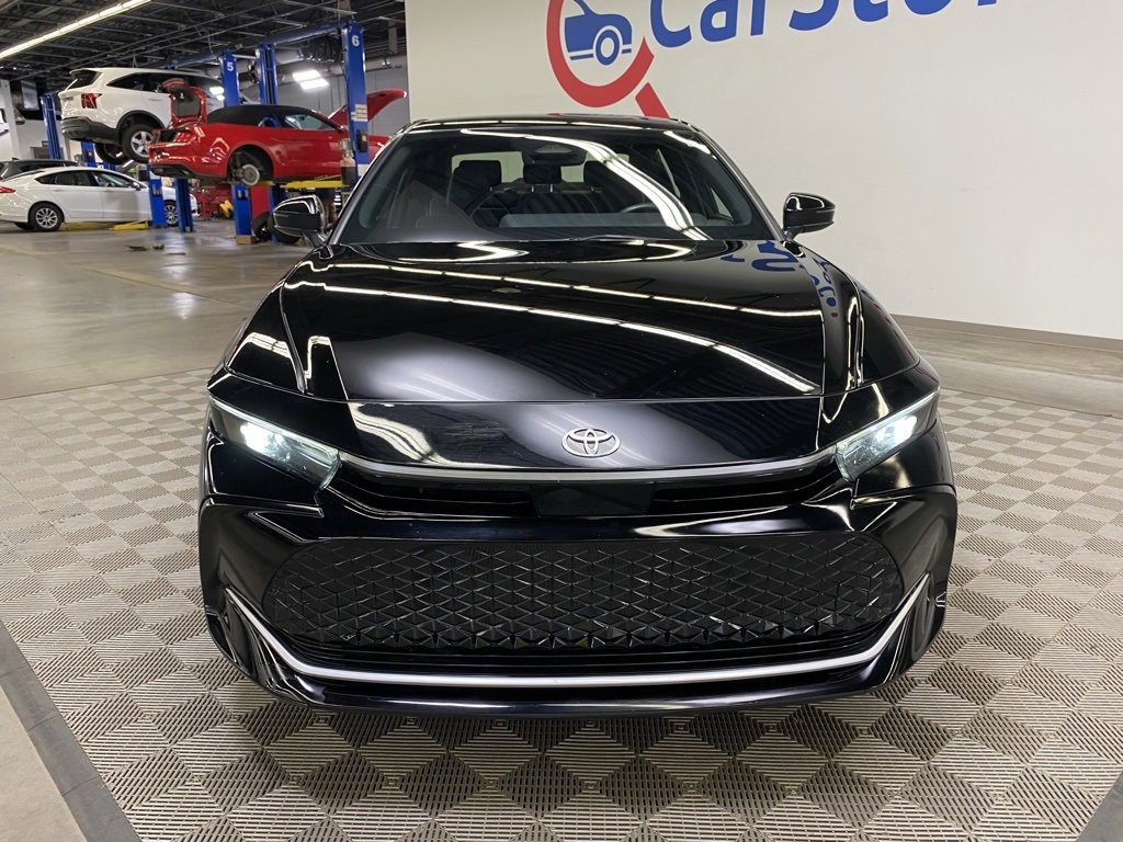 Used 2024 Toyota Crown image 4