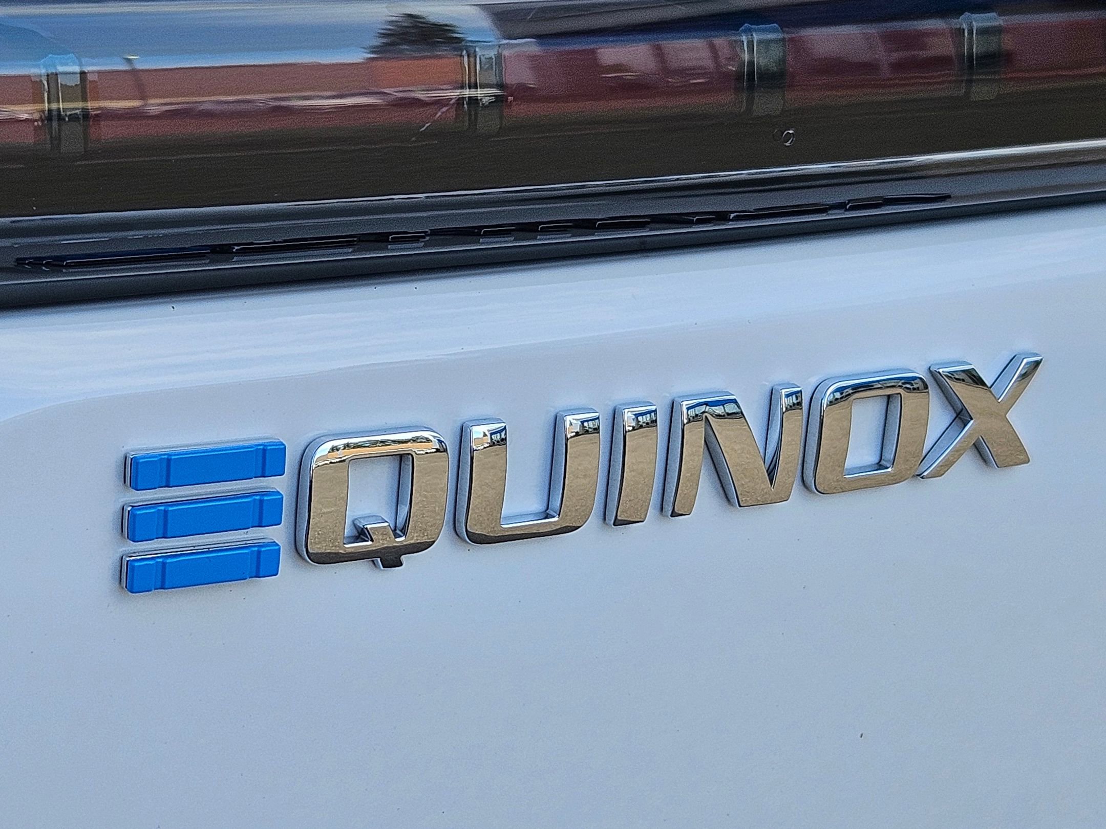 Used 2026 Chevrolet Equinox EV LT FWD image 25