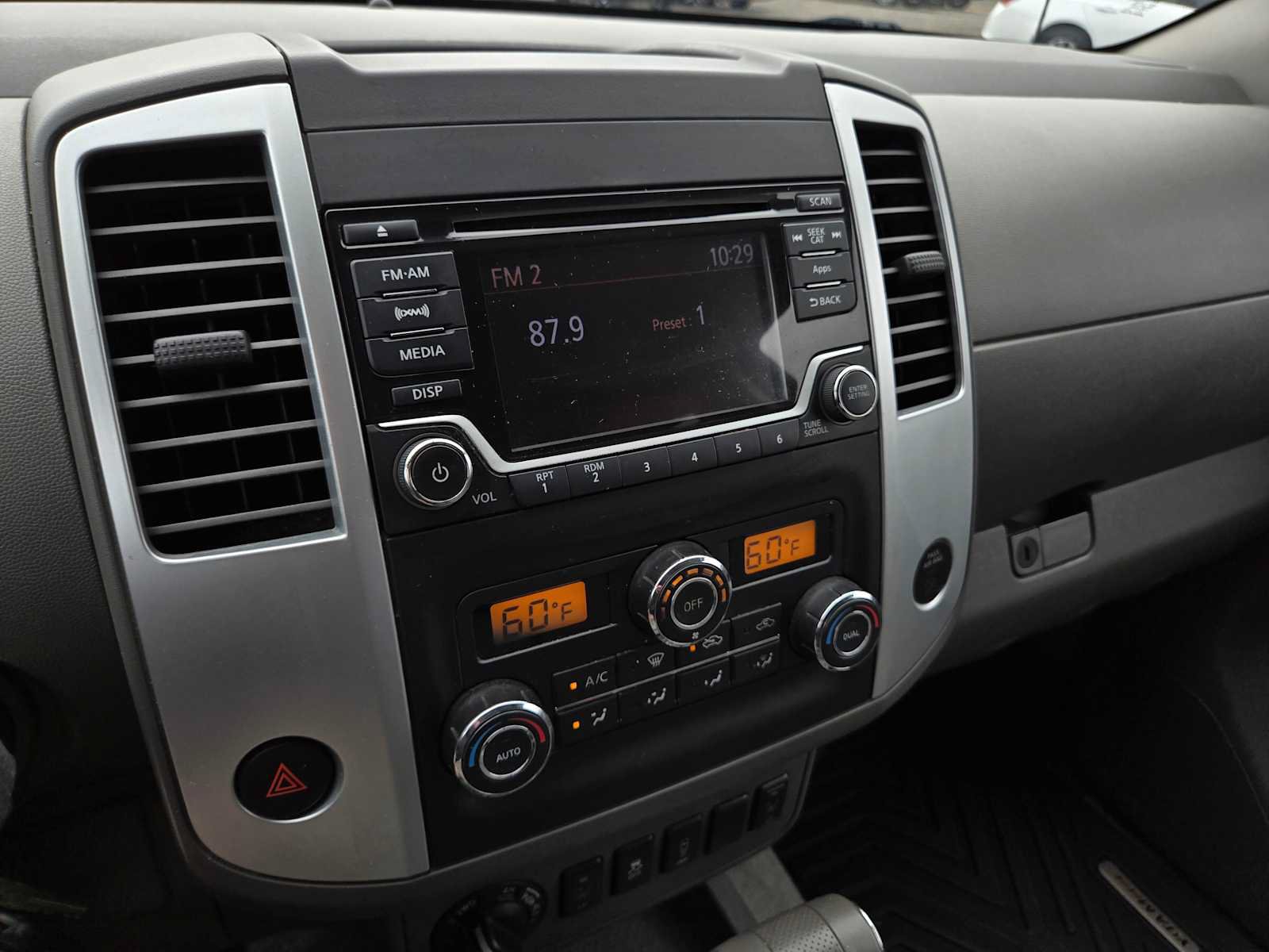 Used 2015 Nissan Frontier SV w/ SV Value Truck Package AWD/4WD image 26