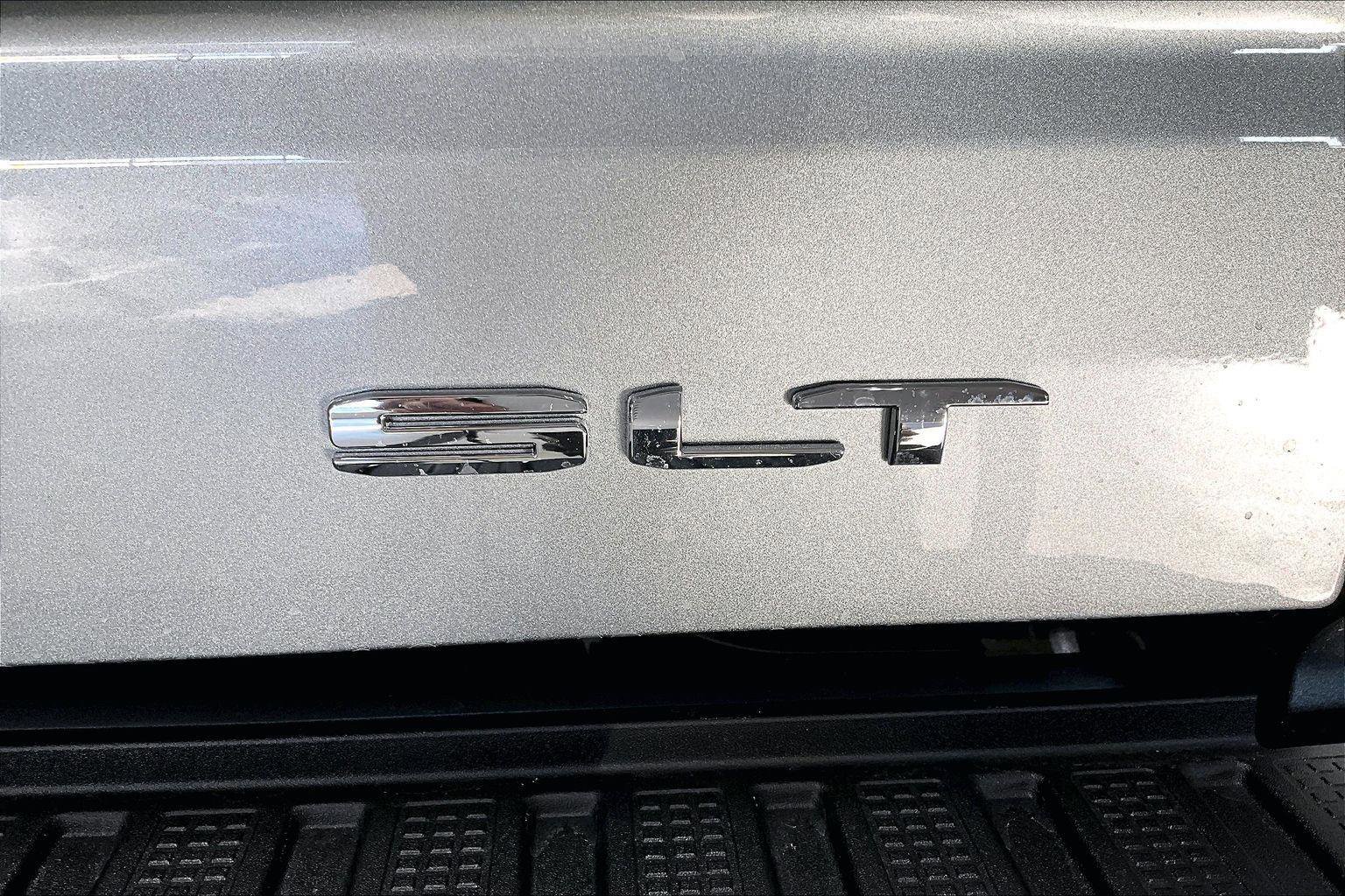 New 2026 GMC Sierra 1500 SLT w/ SLT Premium Plus Package image 11