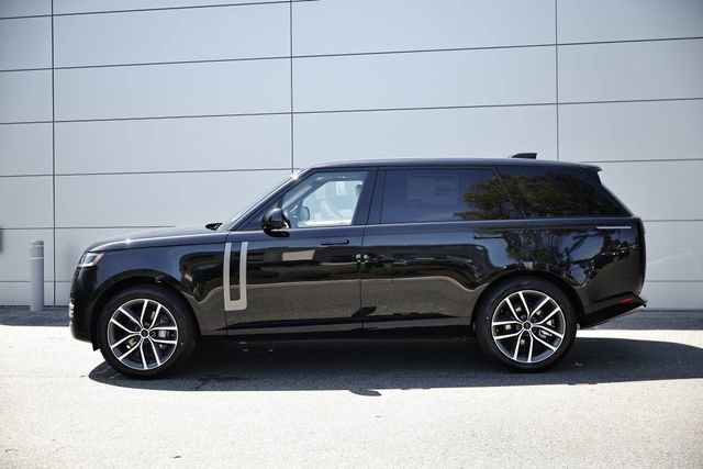 New 2026 Land Rover Range Rover Long Wheelbase SE image 4