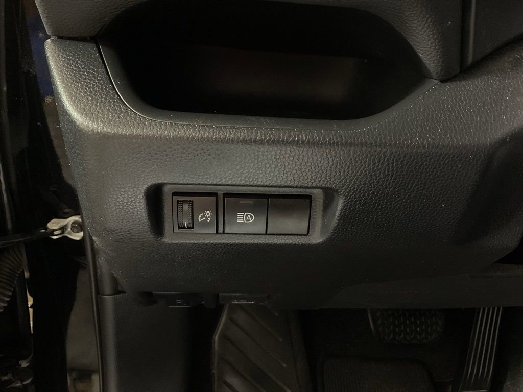 Used 2021 Toyota RAV4 XLE image 26