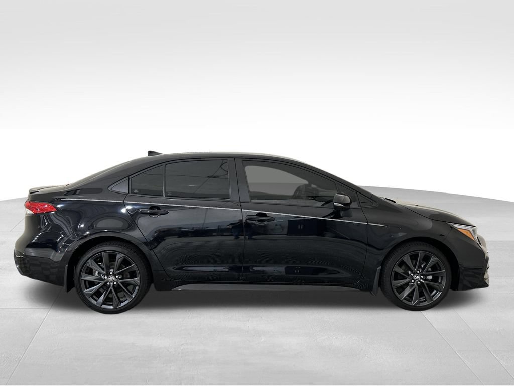 Used 2025 Toyota Corolla SE FWD image 7