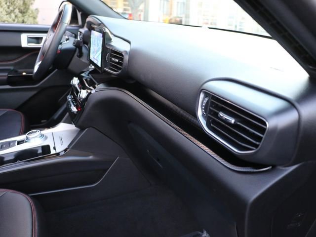 Used 2024 Ford Explorer ST-Line w/ Class IV Trailer Tow Package image 11