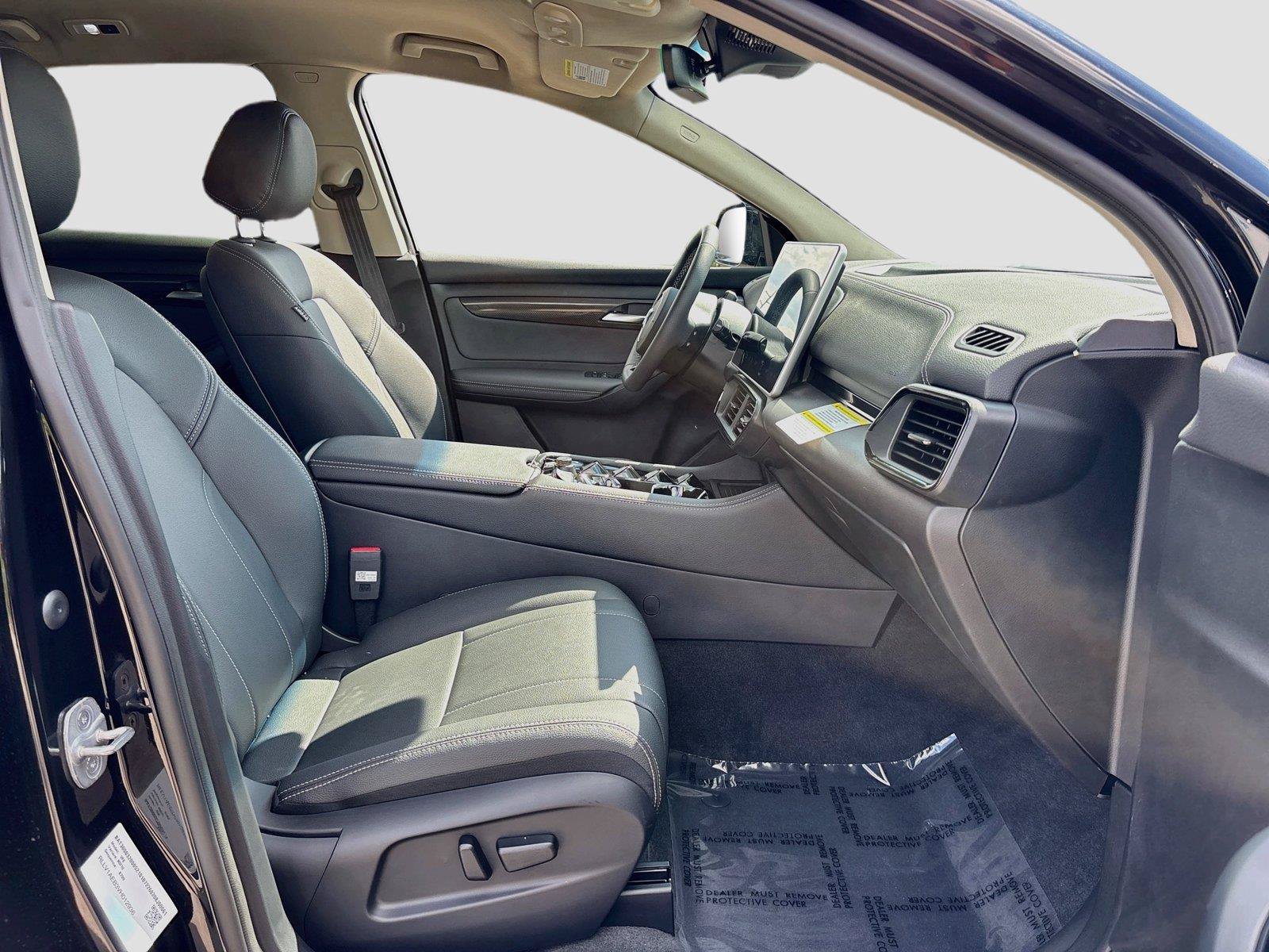 New 2027 VinFast VF 8 Eco AWD/4WD image 27