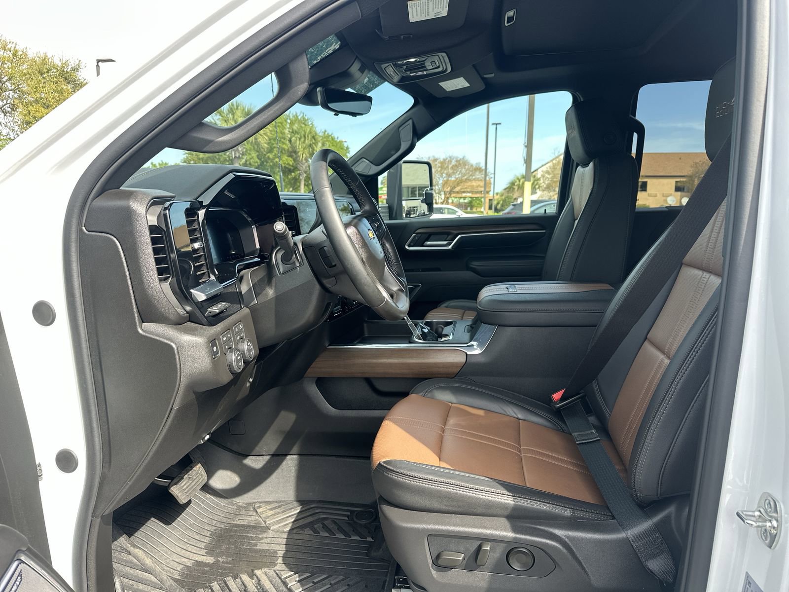 Certified 2026 Chevrolet Silverado 2500 High Country w/ Technology Package AWD/4WD image 16