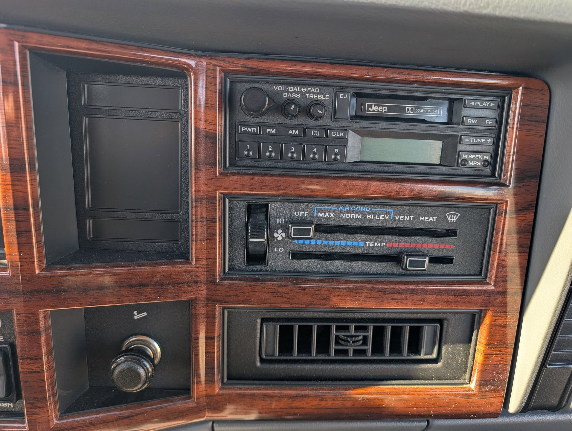 Used 1993 Jeep Cherokee Country image 84