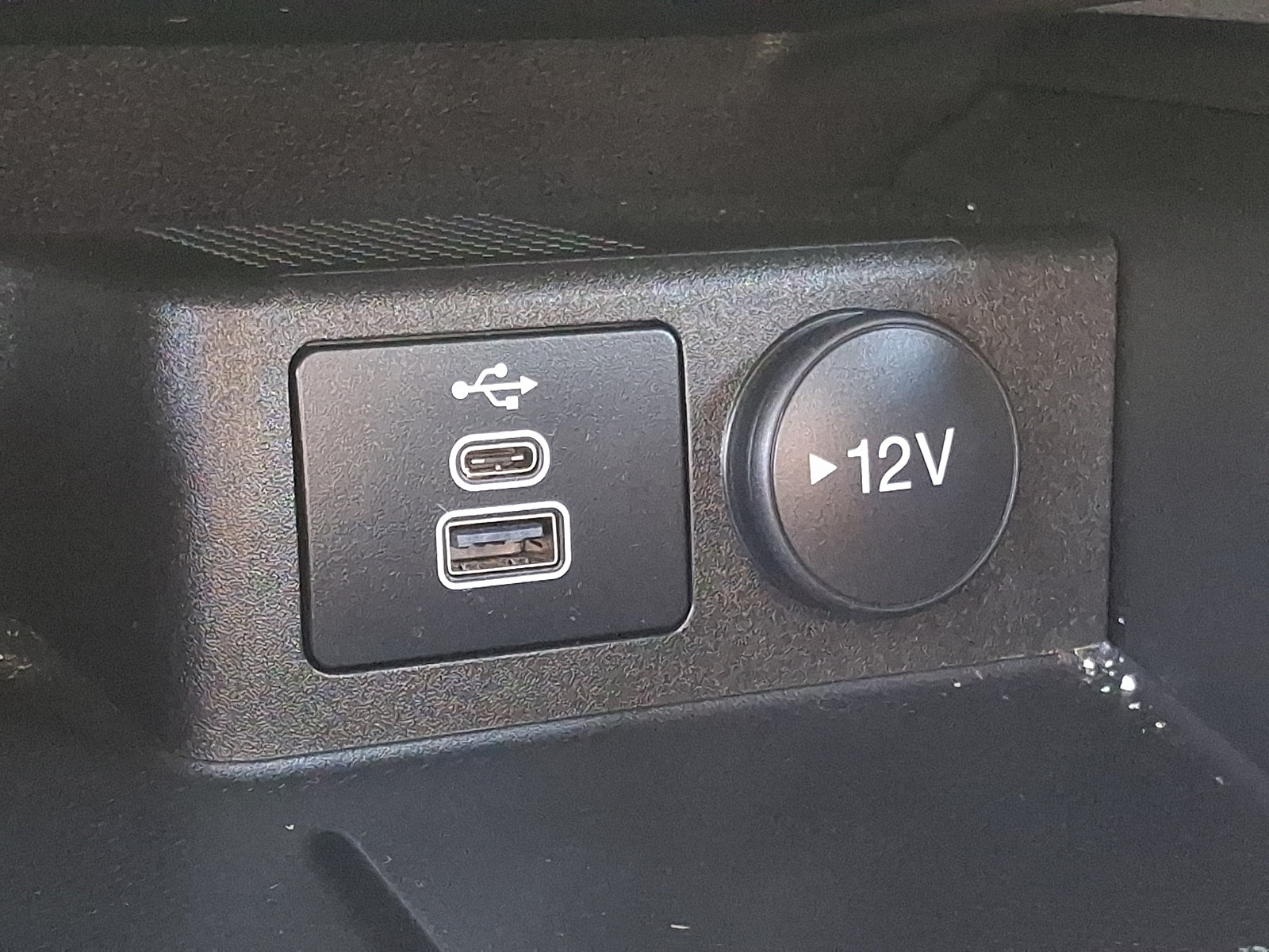 Certified 2024 Ford Escape ST-Line w/ Tech Pack #1 AWD/4WD image 28