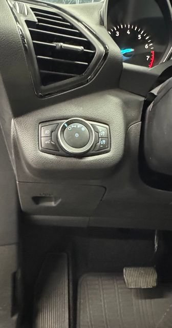 Used 2017 Ford Escape Titanium FWD image 27