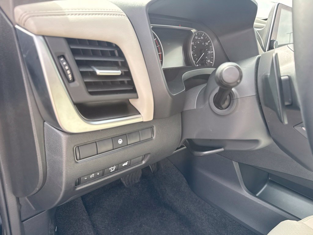 Certified 2026 Nissan Rogue SV w/ SV Premium Package AWD/4WD image 15