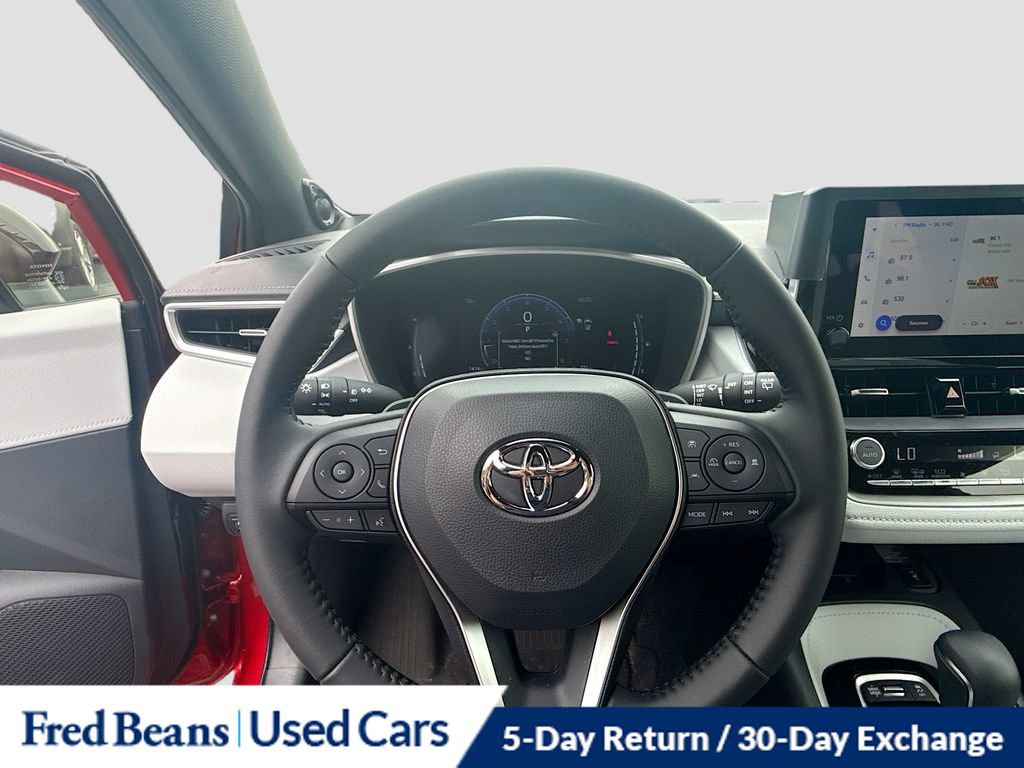 Used 2025 Toyota Corolla XSE FWD image 16
