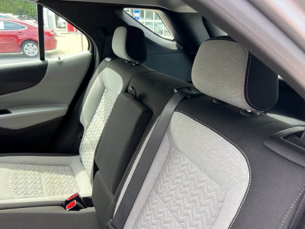 Used 2023 Chevrolet Equinox LS FWD image 15