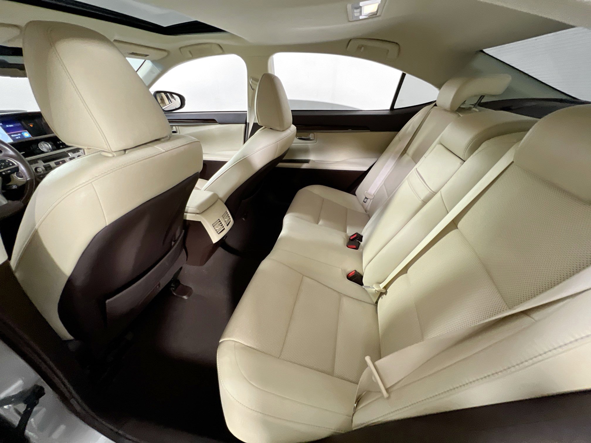 Used 2018 Lexus ES 350 w/ Navigation System Package image 24